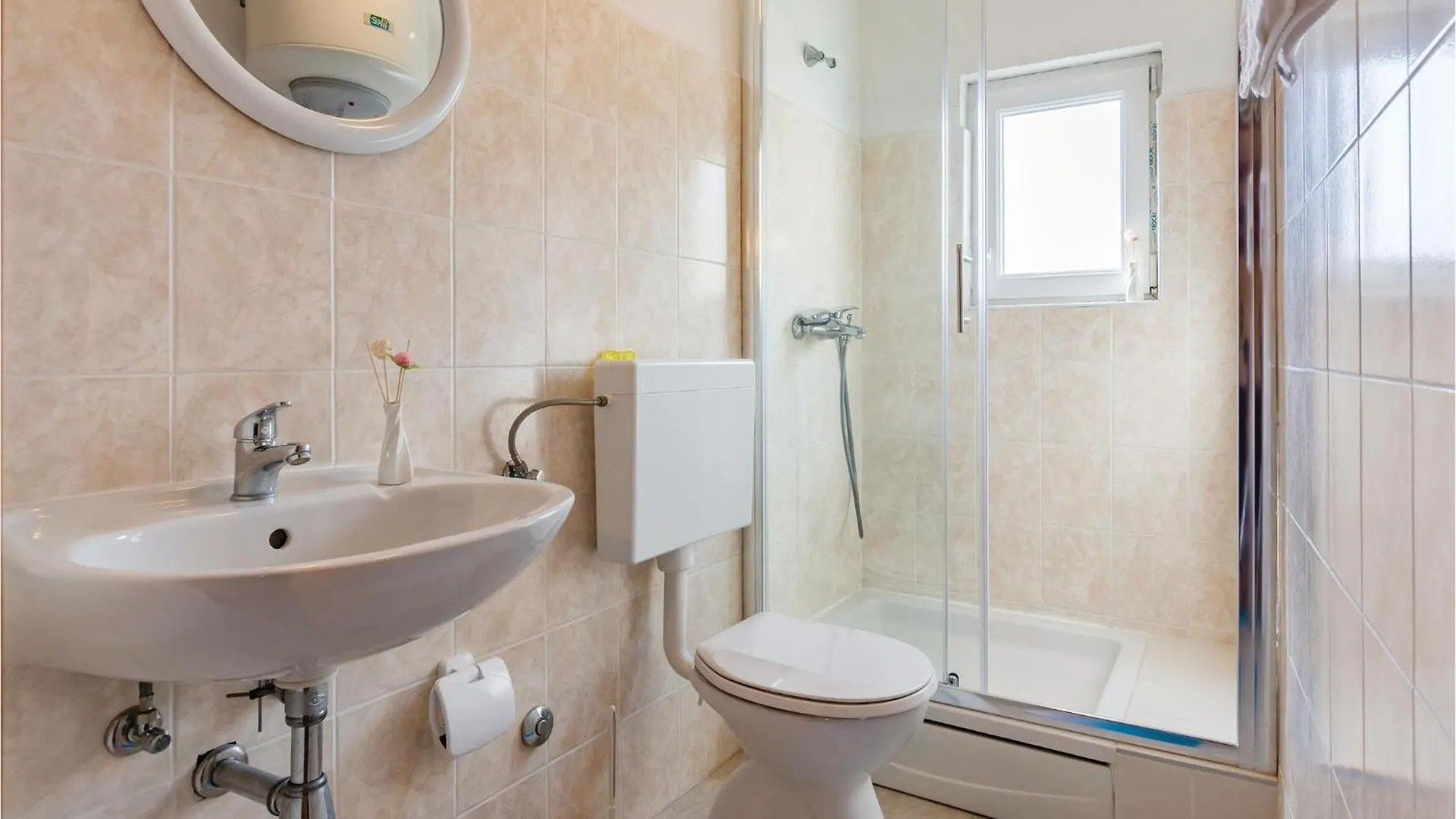 Gorgeous Apartment In Rovinj With Wifi 0*,